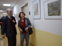 Ullrike Söhnel zur Vernissage ihrer Ausstellung im Hoyerswerdaer Seenland.Klinikum, mit Martin Schmidt.