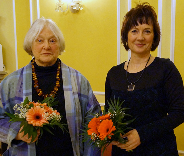 Helene Schmidt und Angela Potowski v.l.